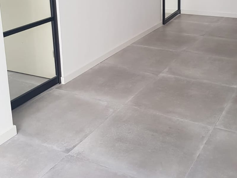 Betonlook Tegels in Woonkamer