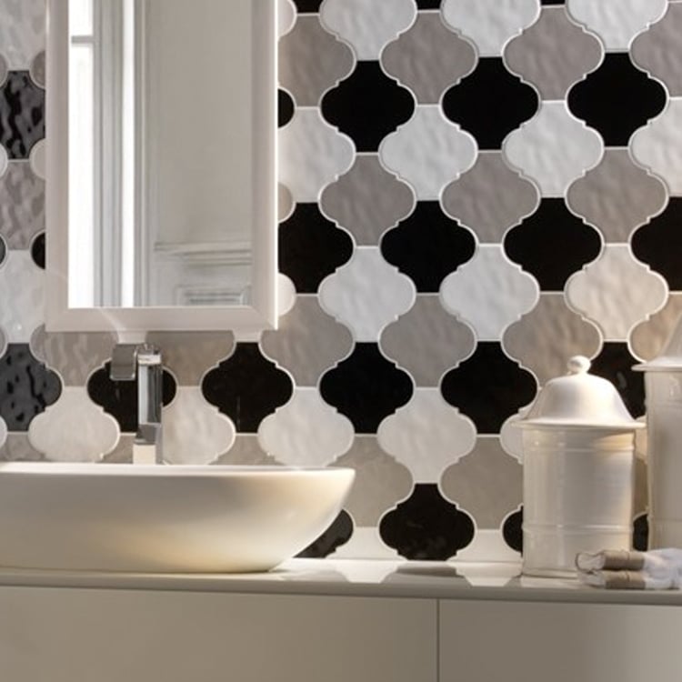 Arabesque Tegels 15x15 - Tonalite Handvorm Glans