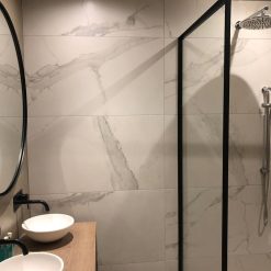 Marmerlook Tegels 120x60 Wit Statuario Mat Sfeer