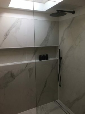 Marmerlook Tegels Hexagon Groen Gestucte Wanden Badkamer