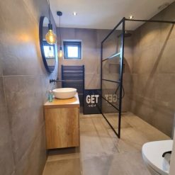 Badkamer betonlook vloertegels