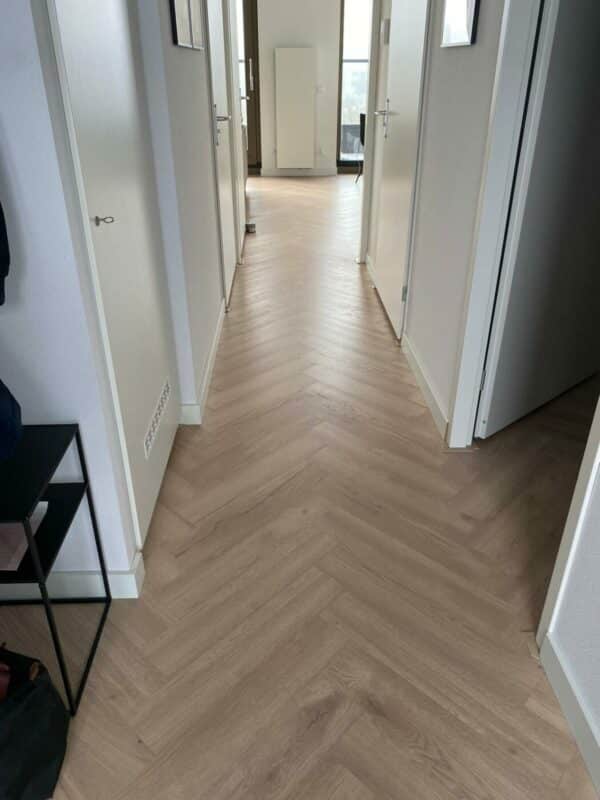 Gangpad met Visgraat Laminaat