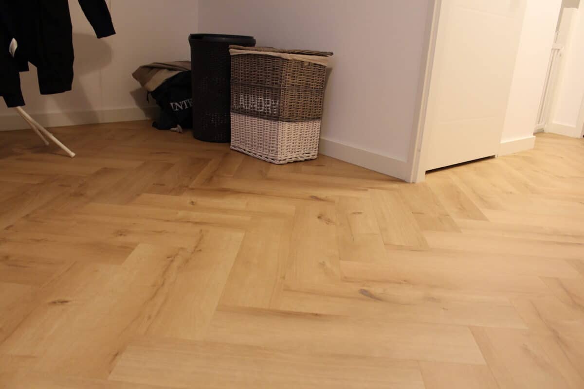 PVC visgraat vloer inclusief legwerk CU