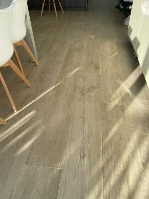 Vloertegels 200x26 Cz Honey woonkamer