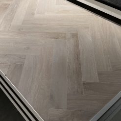 Keramisch Parket 10×60 – Kronos Le Bois Slavonia Visgraat Houtlook Tegels Closeup