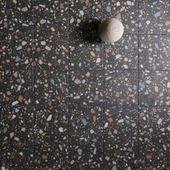 Terrazzo Tegels 18,6x18,6 - Confetti Zwart Multi