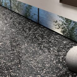 Alternative view of Terrazzo Tegels 60x60 Tile Stories Venice Villa Earth Naturale Zwart Beige