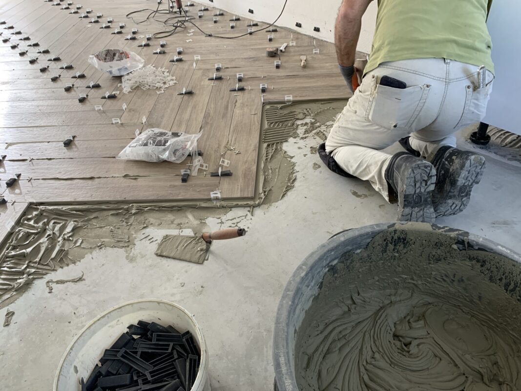 Gereedschap tegels leggen
