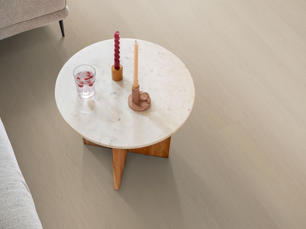 PVC - Ambiant Estino Beige 152x23,8 in een interieur, sfeerfoto 1