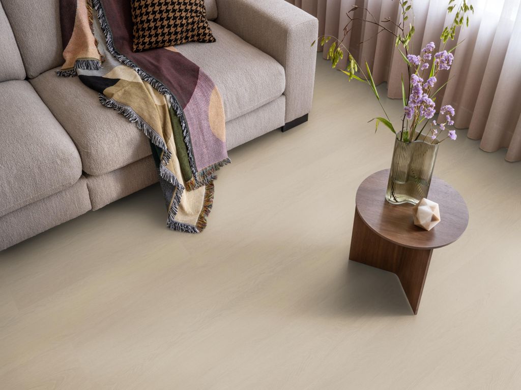 PVC - Ambiant Estino Beige 152x23,8 in een interieur, sfeerfoto 4