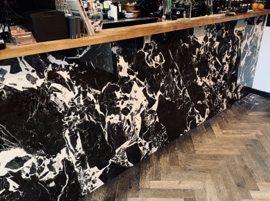Marmerlook Tegels Slab Bar