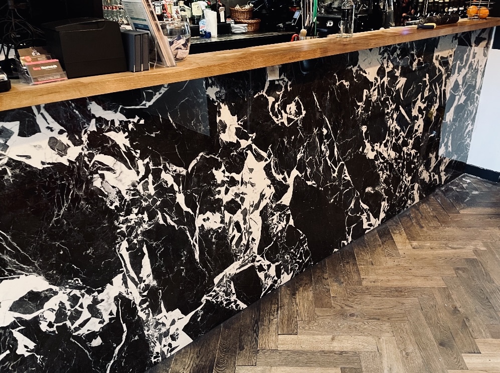 Marmerlook Tegels Slab Bar