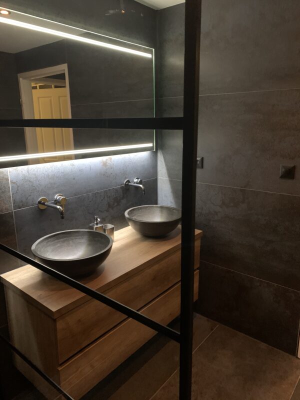 Industriële badkamer