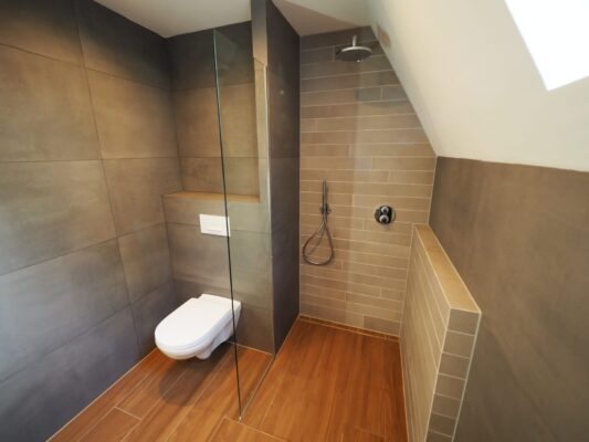 Betonlook tegels tegelstroken houtlook tegels keramisch parket