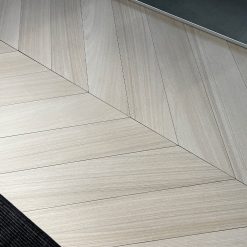 Keramisch Parket – Hongaarse Punt Tegels 15,1×75 Afromosia Avorio Beige Closeup
