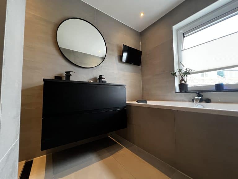 Het stoere karakter van een industriële badkamer: een inspirerend kijkje binnenin