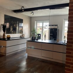 Keramische metallic tegels keuken metallook