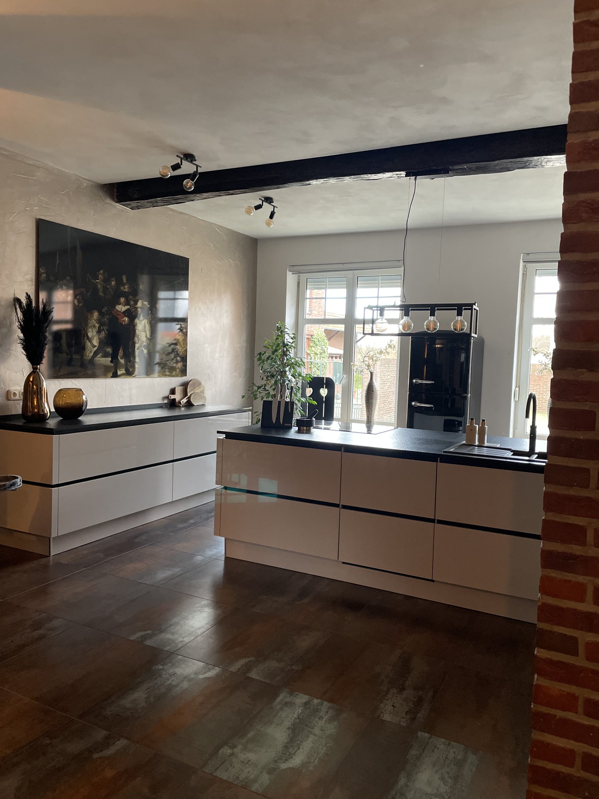 Keramische metallic tegels keuken metallook