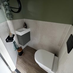 Toilet tegels houtlook keramisch parket
