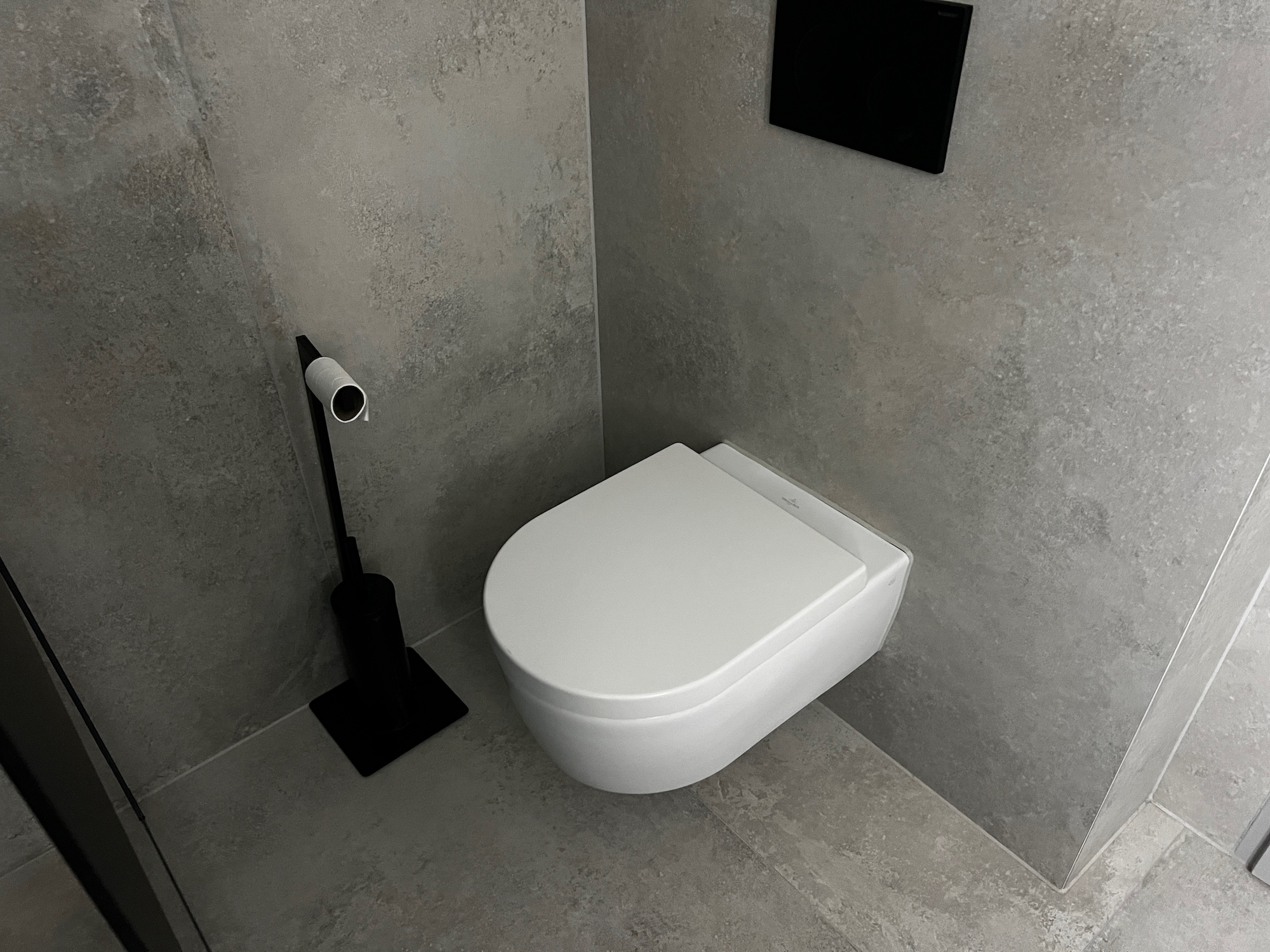 Toilet tegels grijs metallook