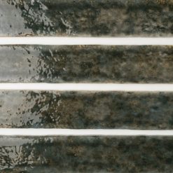 5x25 Wandtegels Handvorm Potters Umber Glans Detail